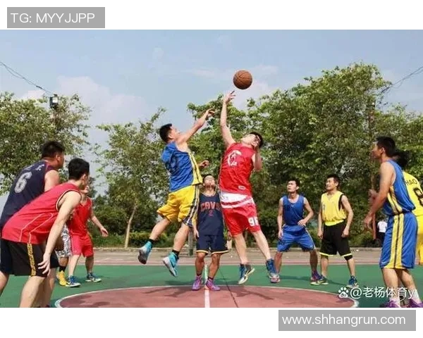 小个子也能飞翔打篮球的梦想与坚持让身高不再是障碍